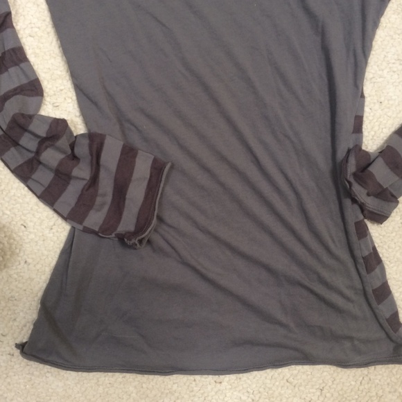 Lace & stripes kind of steampunk long sleeve - Picture 2 of 3